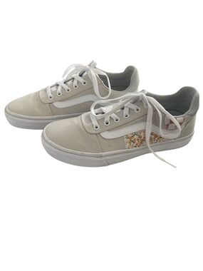 Vans Women’s Old Skool Sneakers in Light Beige with White Stripe